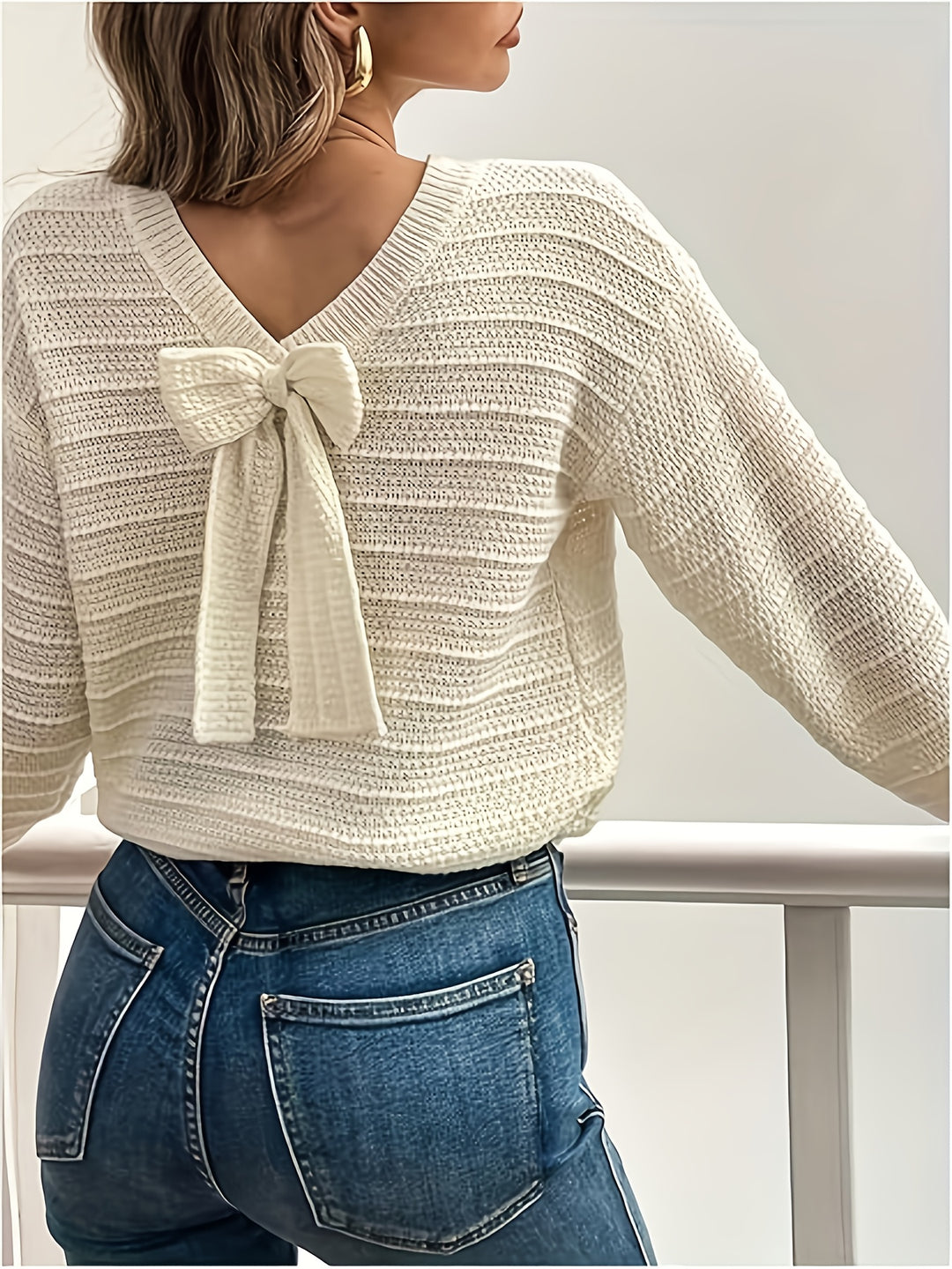Annika | Bow-Detail V-Neck Sweater