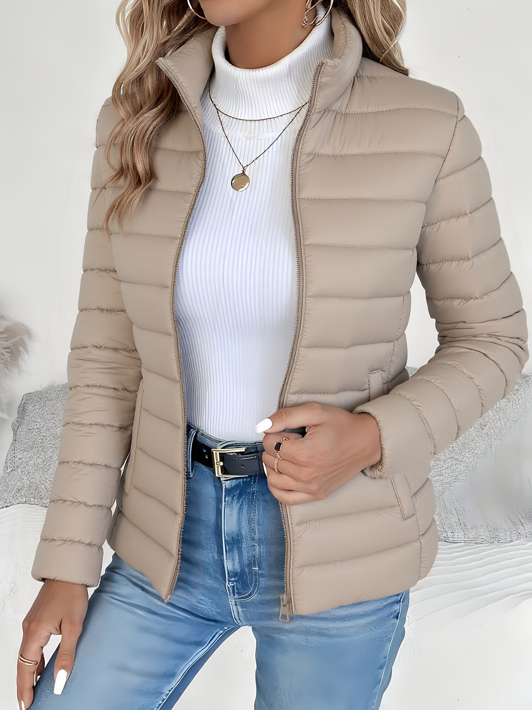 Isla | Slim-Fit Lightweight Padded Jacket