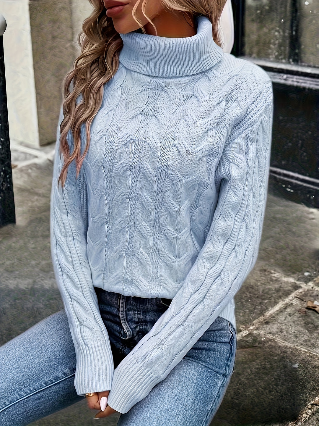 Lila | Cable-Knit Turtleneck Sweater