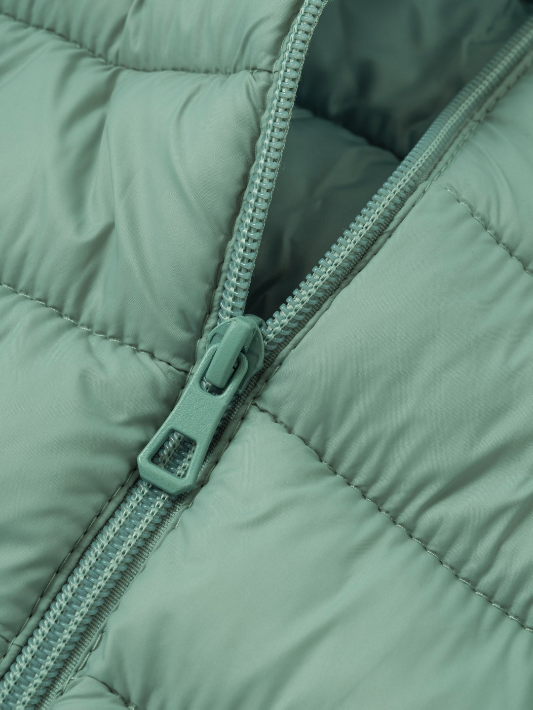 Isla | Slim-Fit Lightweight Padded Jacket