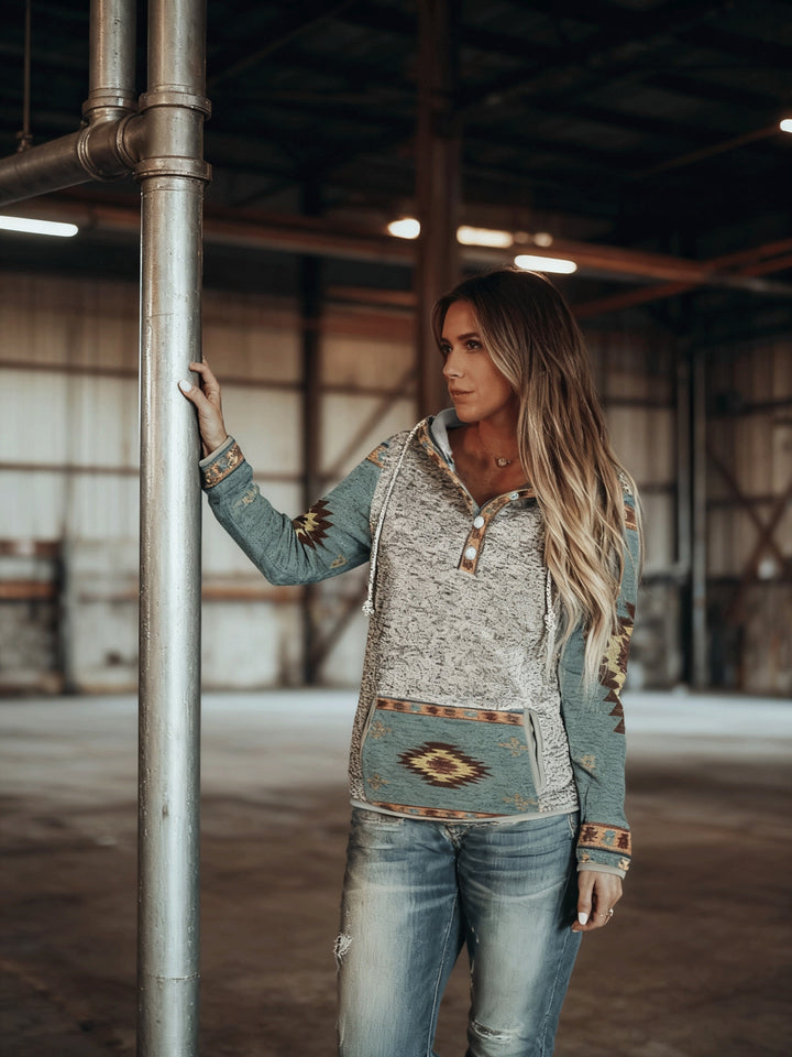 Harlow | Western-Inspired Snap-Button Hoodie