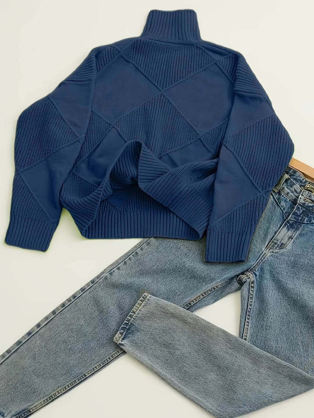 Maren | Textured Turtleneck Sweater