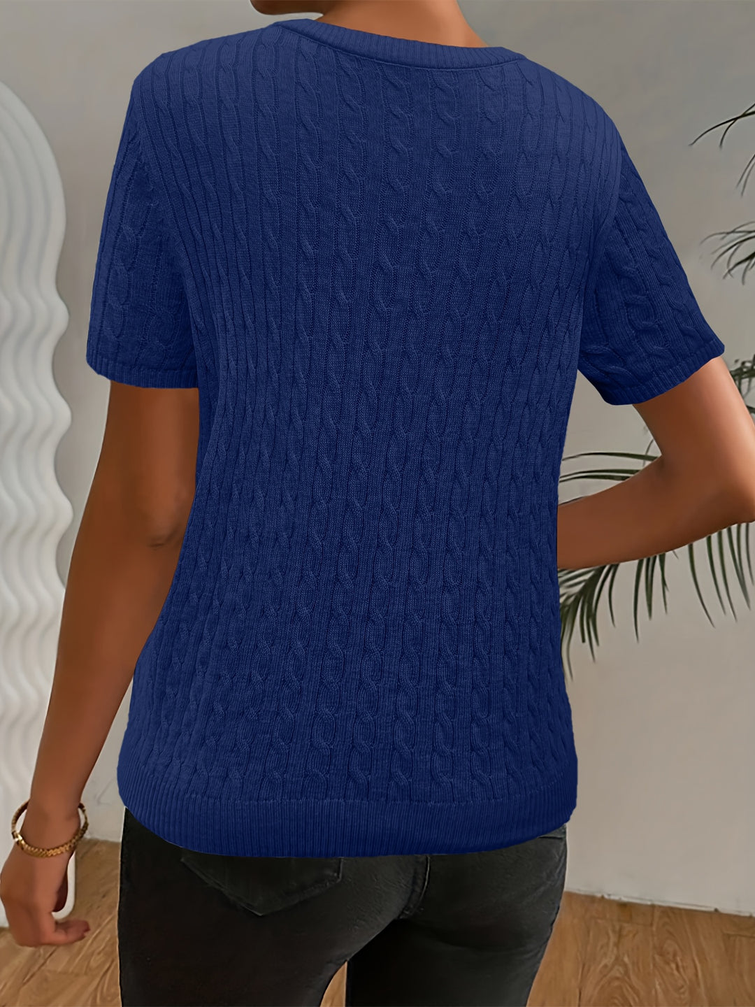 Elaine | Textured Round-Neck Short-Sleeve Top
