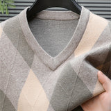 Corbin | Diamond-Pattern V-Neck Sweater