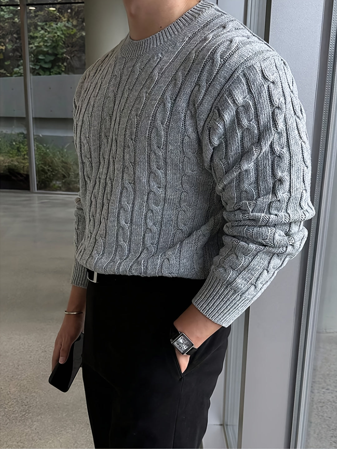 Rupert | Cable-Knit Round Neck Sweater