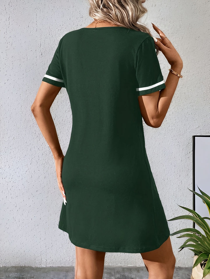 Coralie | Sporty V-Neck Dress
