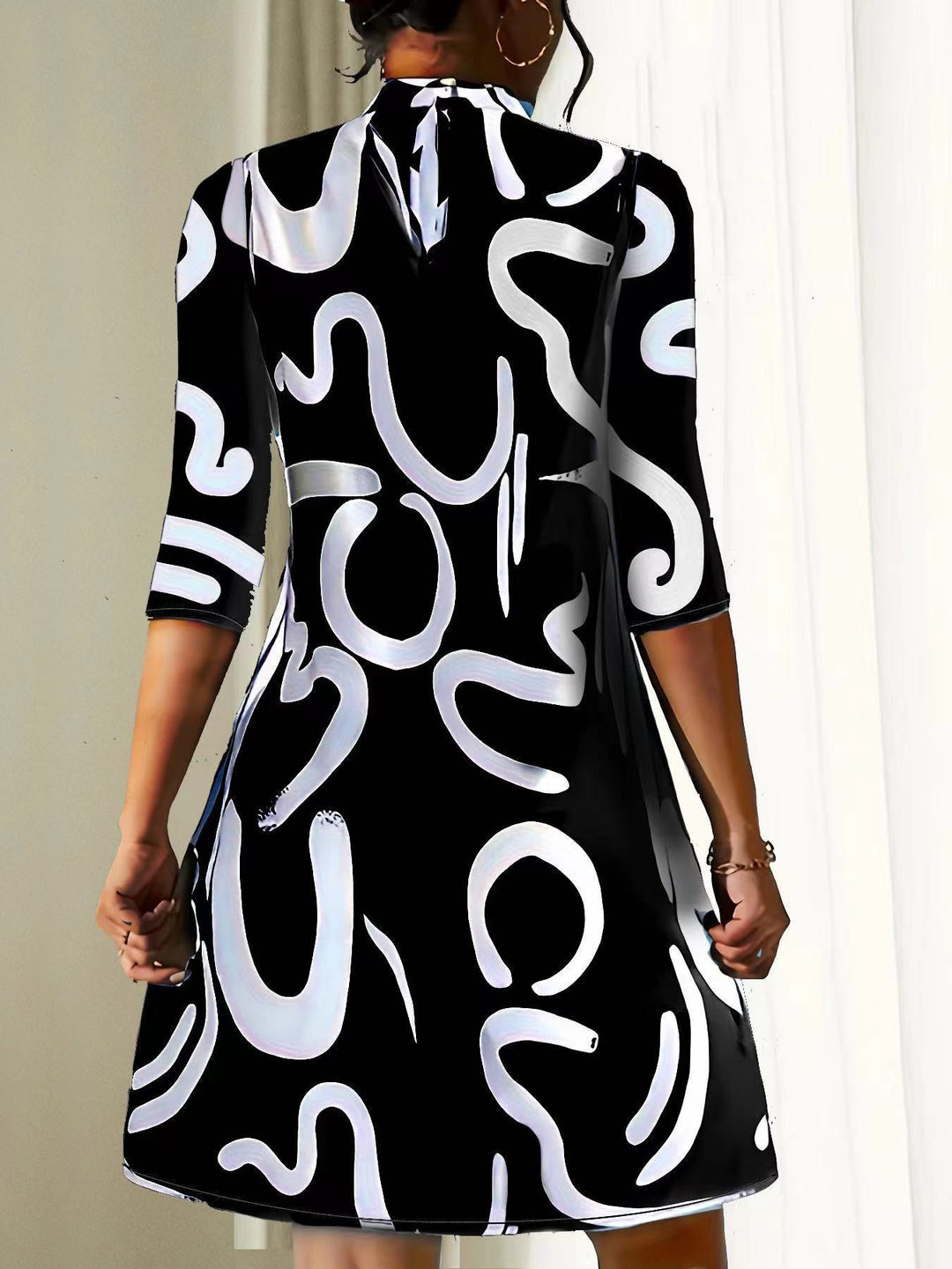 Jessica | Elegant Round Neck Midi Dress