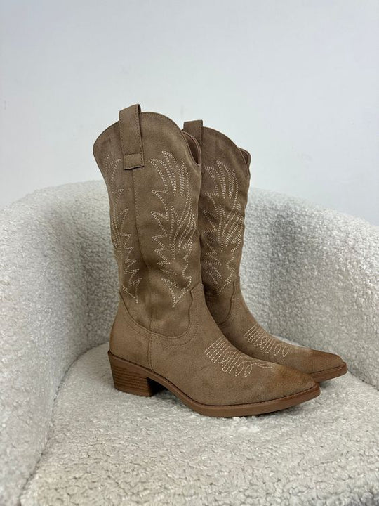 Lorna | Western-Inspired Mid-Calf Boots