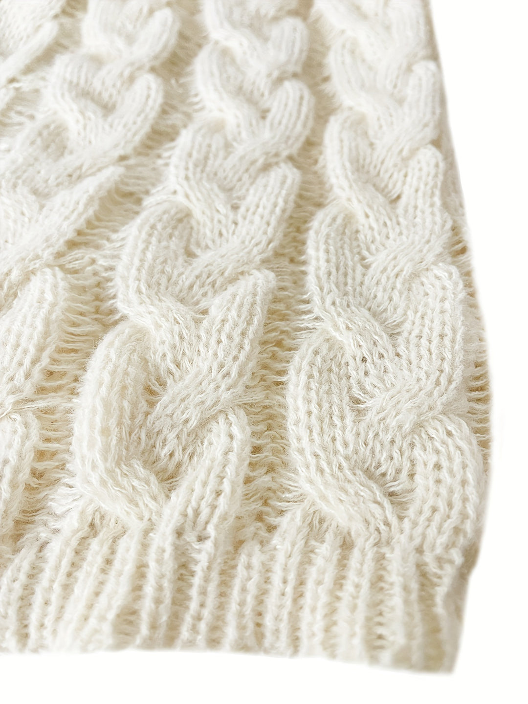 Delphi | Relaxed Cable-Knit V-Neck Sweater