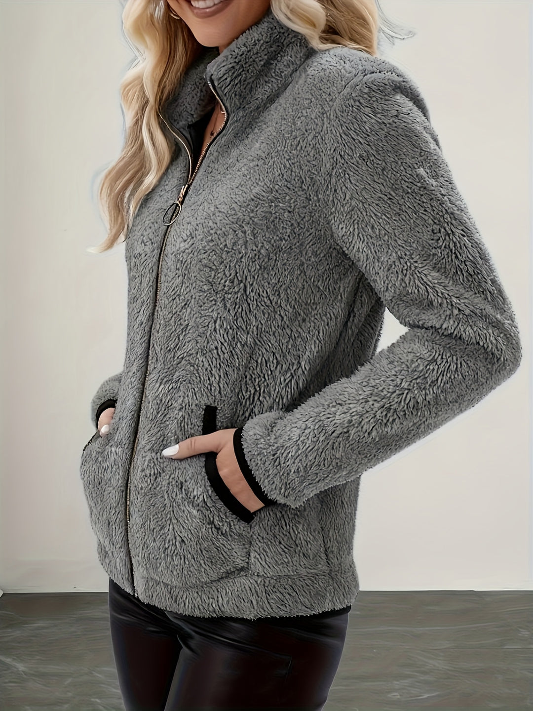 Greta | Cozy Contrast Zip Jacket