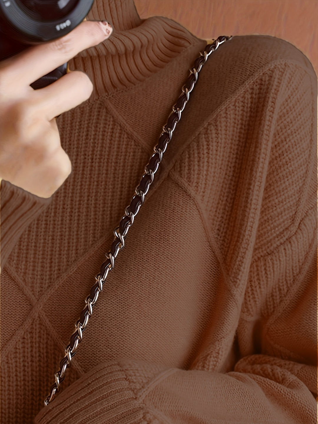 Maren | Textured Turtleneck Sweater
