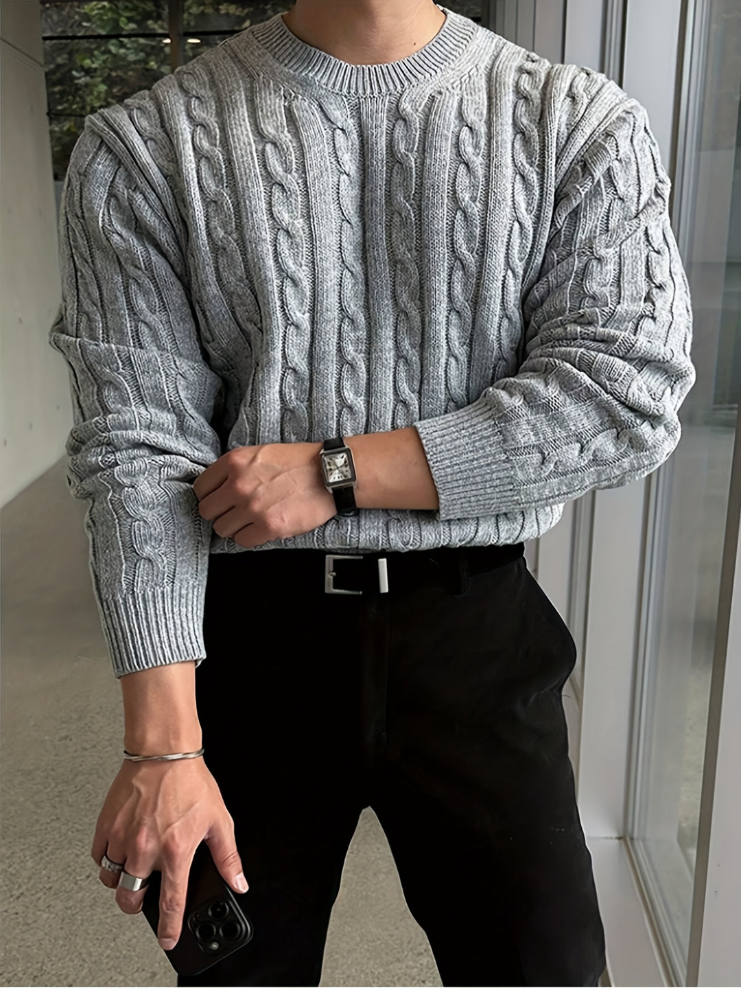 Rupert | Cable-Knit Round Neck Sweater