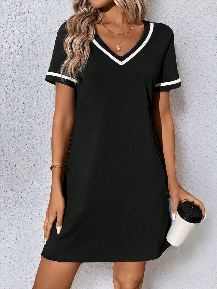 Coralie | Sporty V-Neck Dress