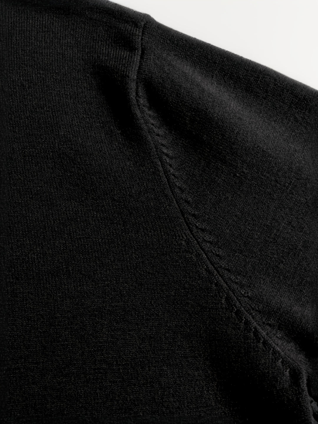 Everard | Refined High-Neck Sweater