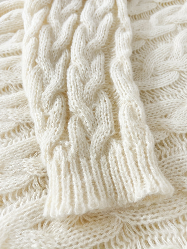 Delphi | Relaxed Cable-Knit V-Neck Sweater