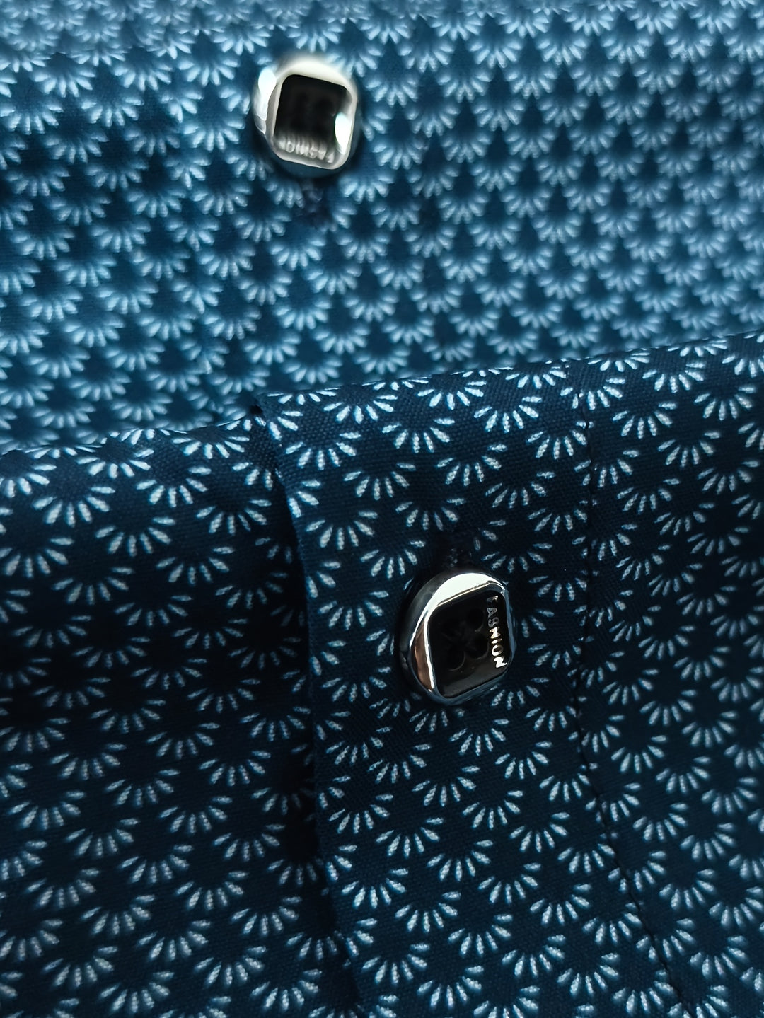 Bennett | Refined Print Button-Up Shirt