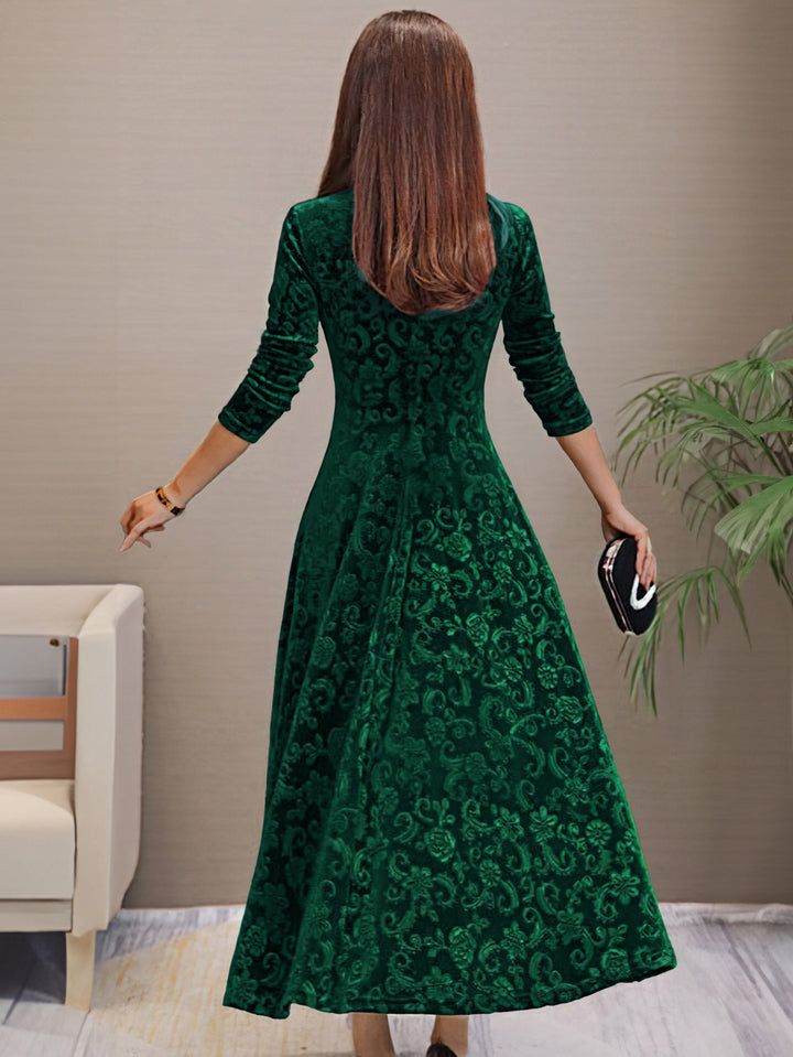Avery | Elegant V-Neck Maxi Dress