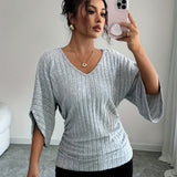 Priscilla | Relaxed V-Neck Top