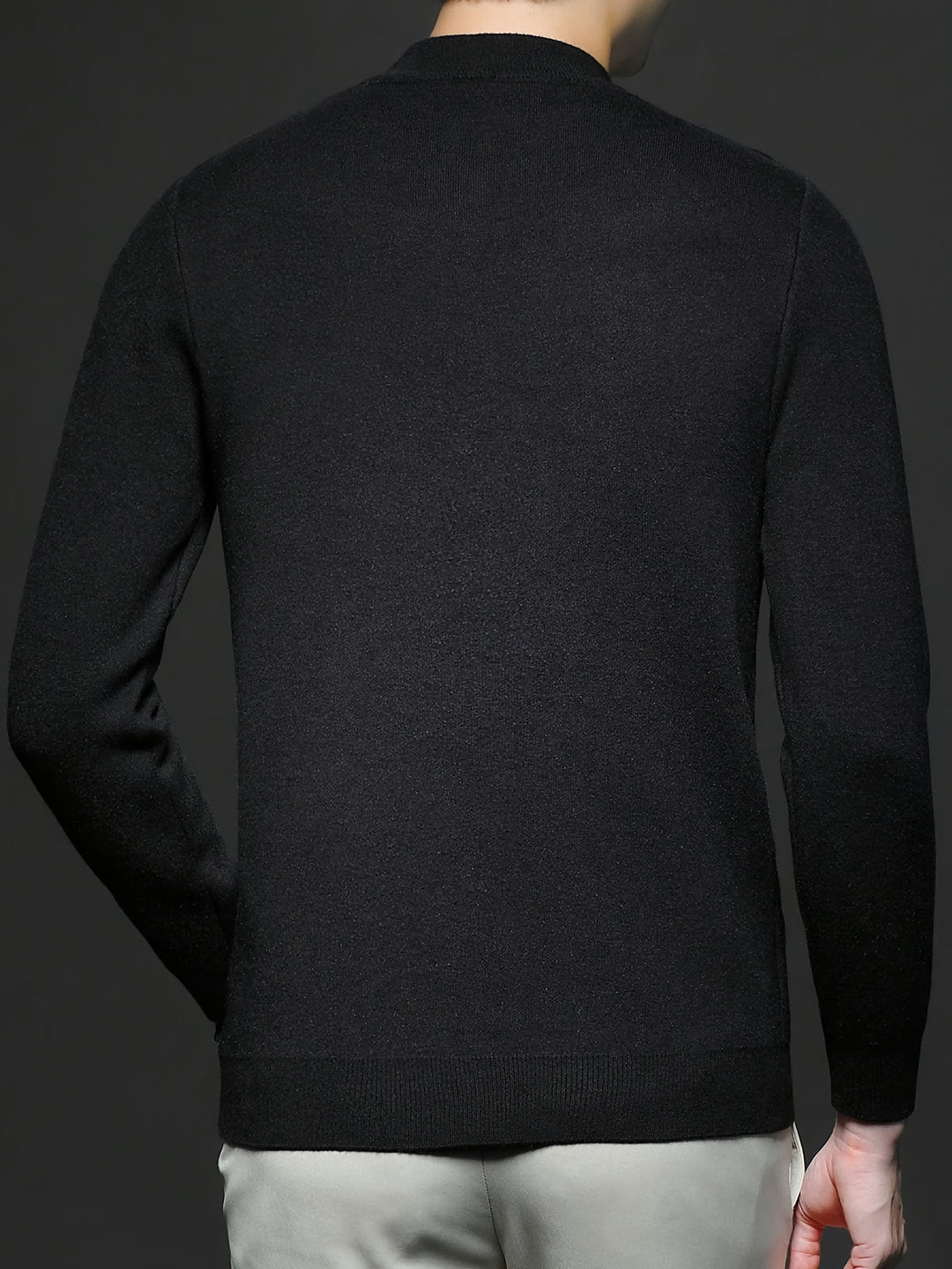 Everard | Refined High-Neck Sweater